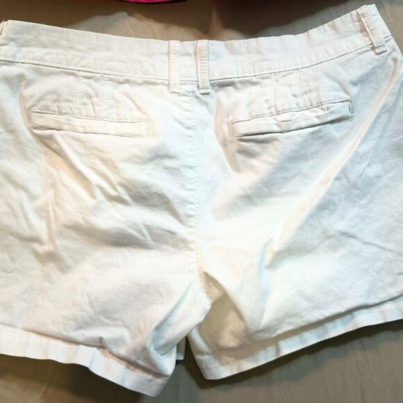 TWO Pairs Khaki Shorts- Maurice's SIZE 9/10 Watermelon AND Old Navy SIZE 8 White - Picture 8 of 13
